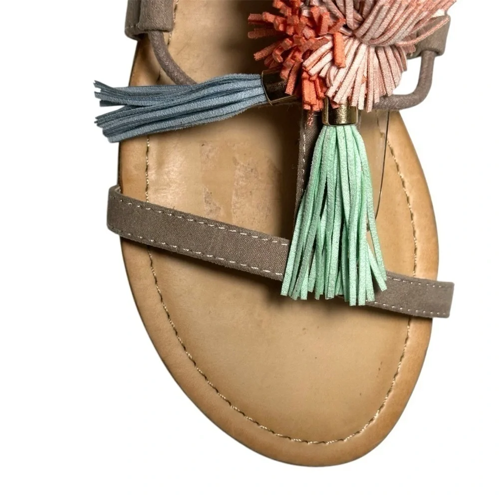 Madden Girl Sofun Lace-Up Gladiator Faux Raffia PomPom Tassel Sandals size 8.5